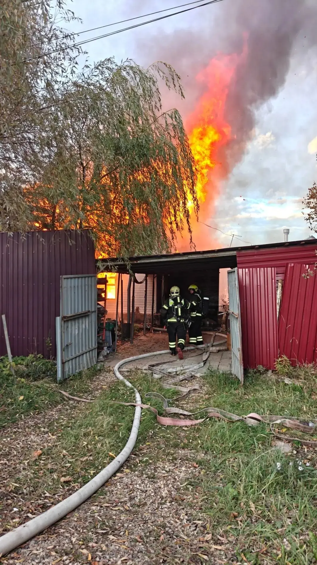 ⚡️При пожаре в Брехово сегодня погиб сотрудник 71 пожарно-спасательной части 6 пожарно-...