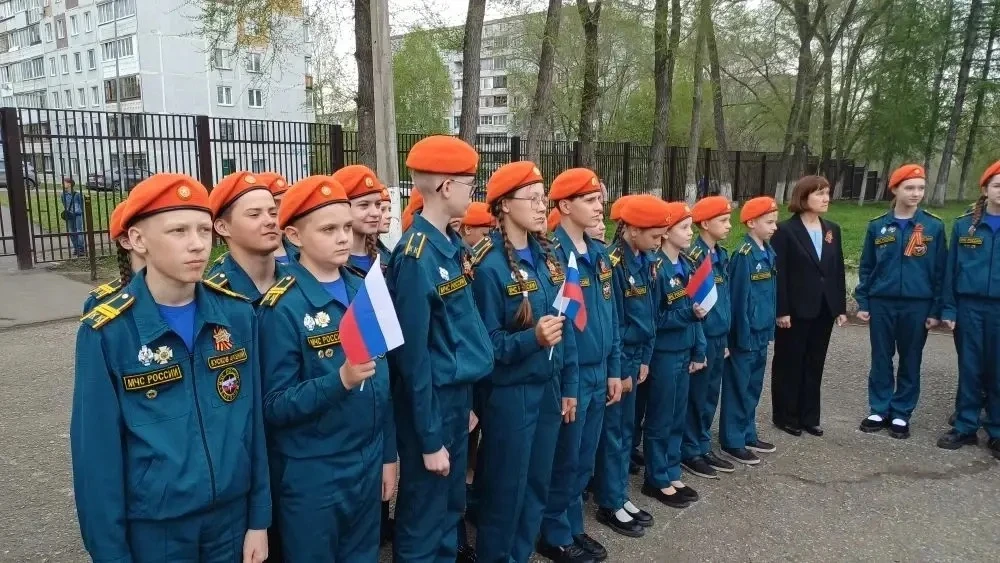 🇷🇺Наша школа стала местом, где история ожила. Торжественная линейка, посвященная 81-й годовщине Вели