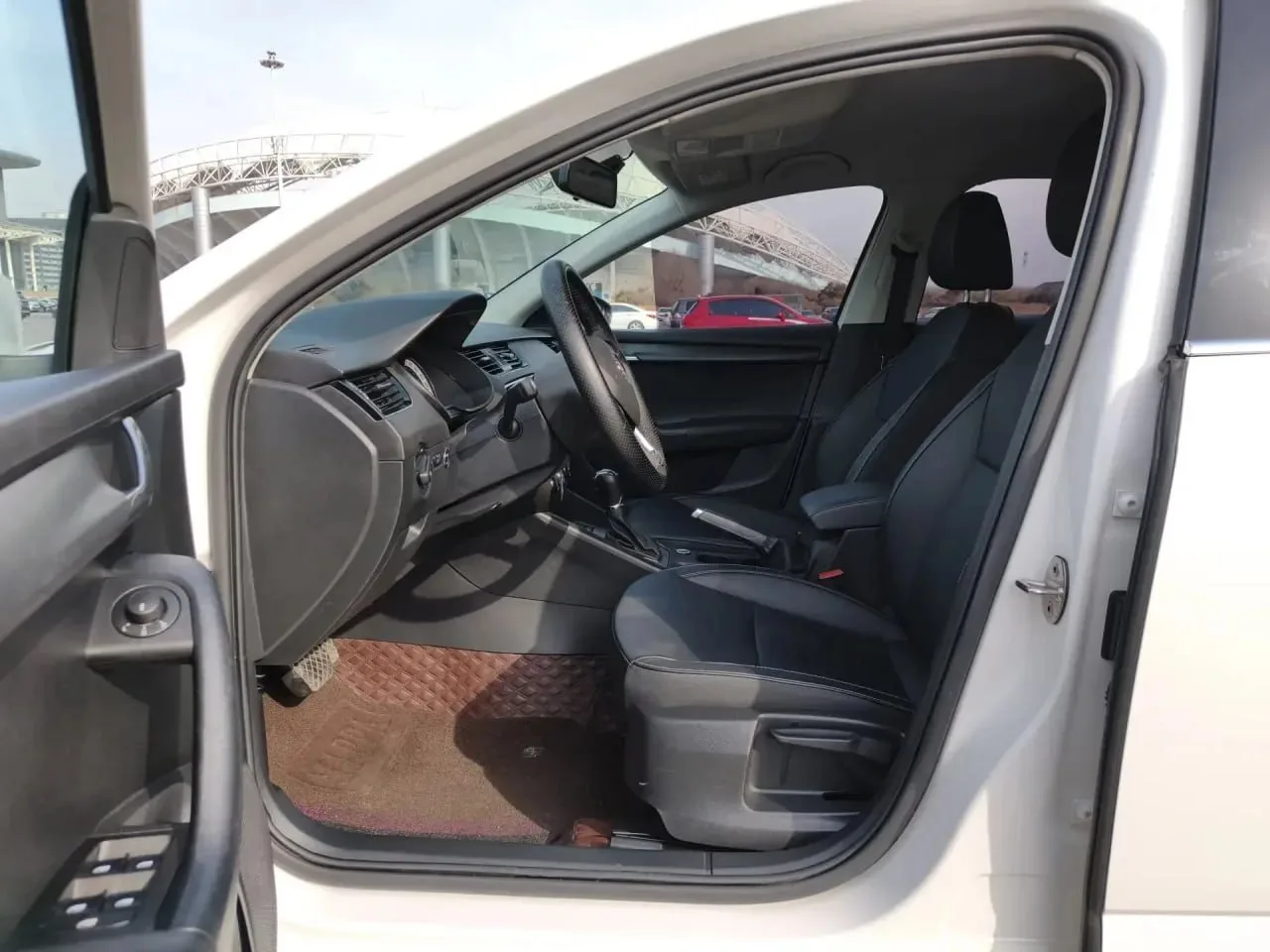 🇨🇿 Skoda Octavia —цена в Уссурийске - 1 480 000 руб.! Идеальный вариант для ежедневных поездок и дал