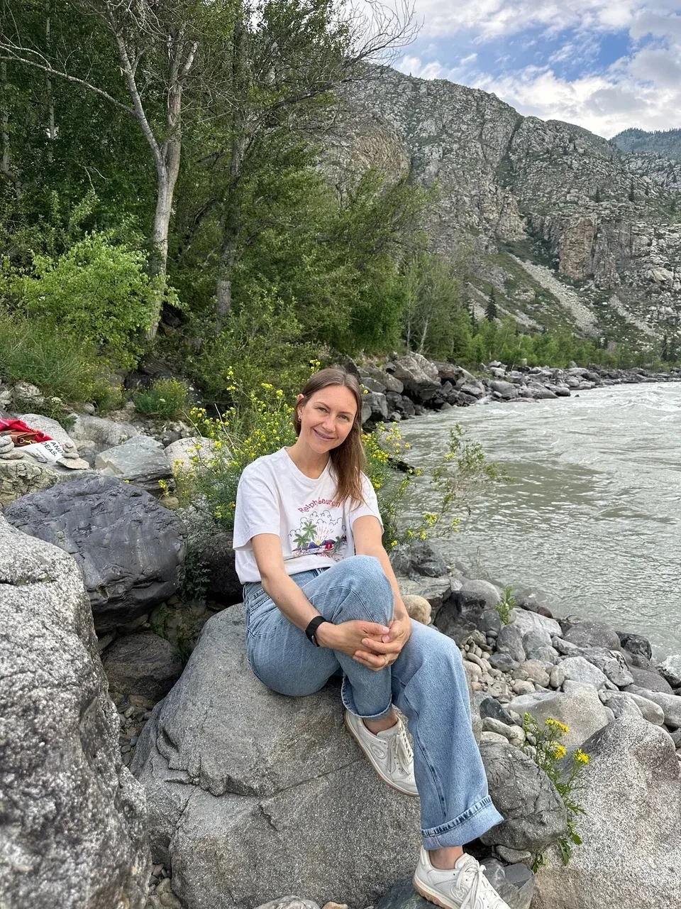 Чуйский тракт

В свою первую поездку на Алтай я узнала от гида про Чуйский тракт, и что он входит в 