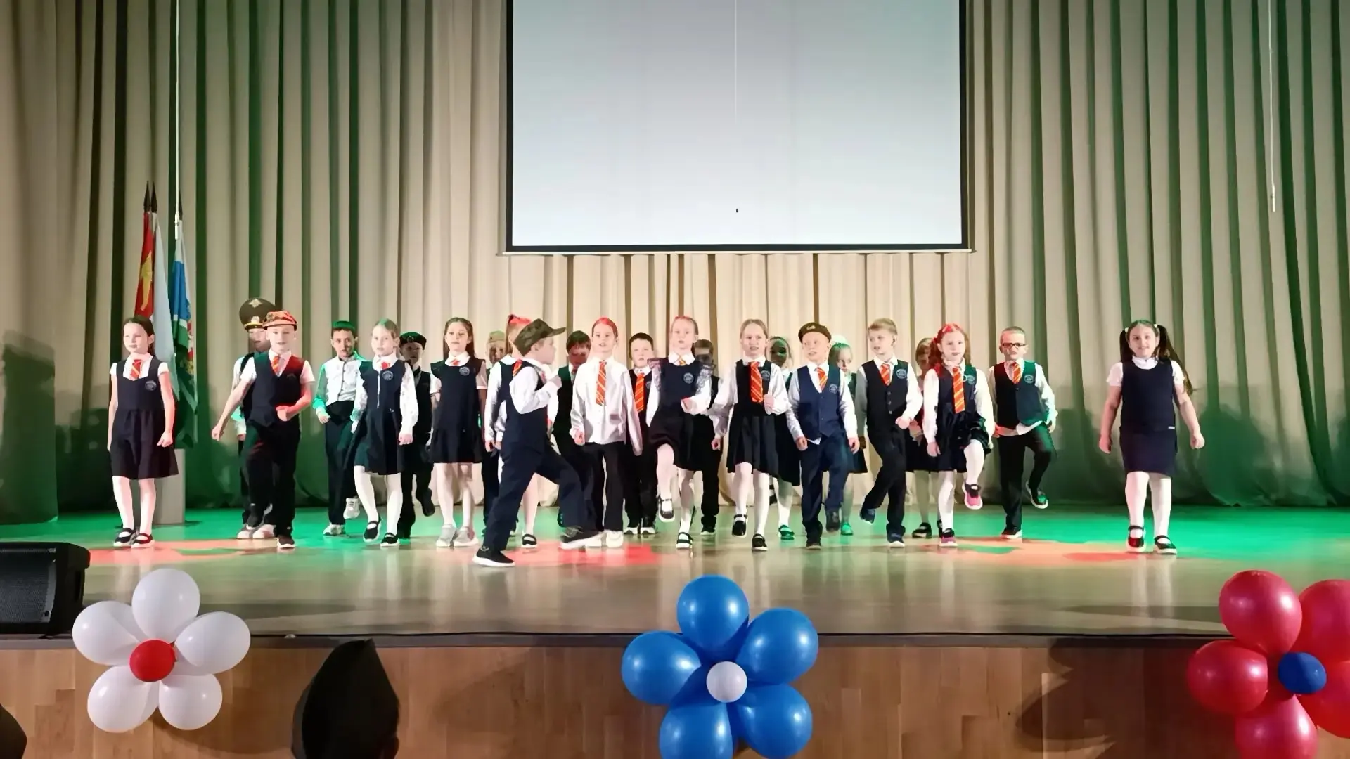🎉 Фестиваль патриотической песни в Центре образования «Аксиома» 🎉    В нашем Центре образования «Акс