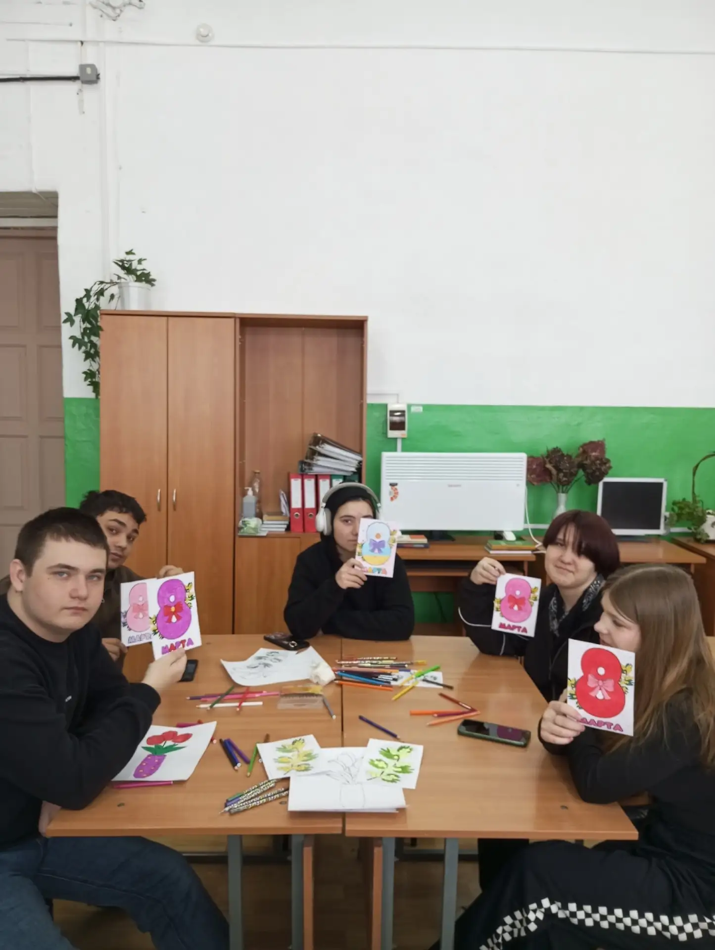 3 марта, в преддверии праздника -8 Марта в Шацком агротехнологическом техникуме студент...