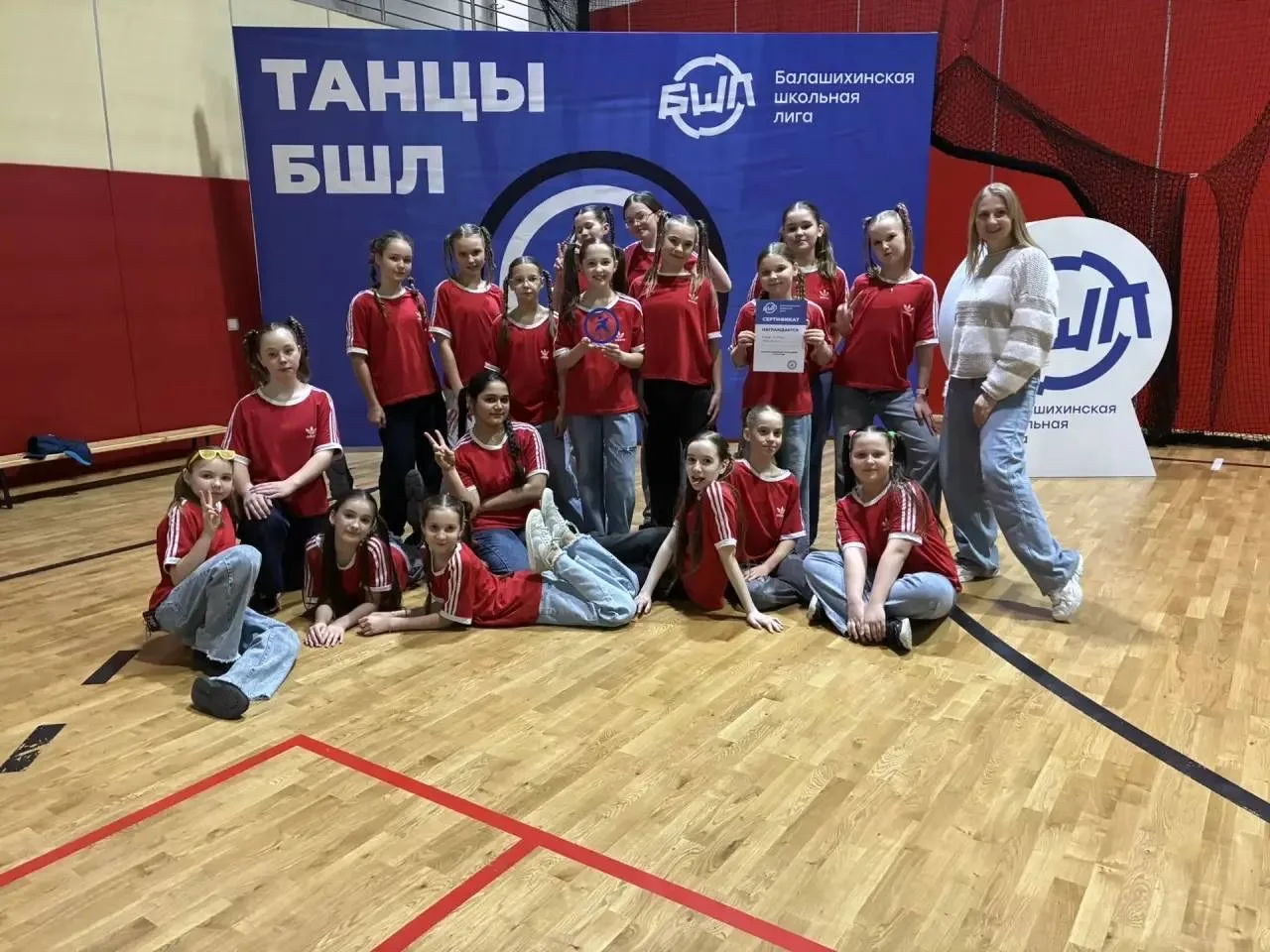 Ритм бьёт в унисон — это «PrоЯвление»на сцене! 🔥  Наша команда танцоров вместе с Екатериной Юрьевной