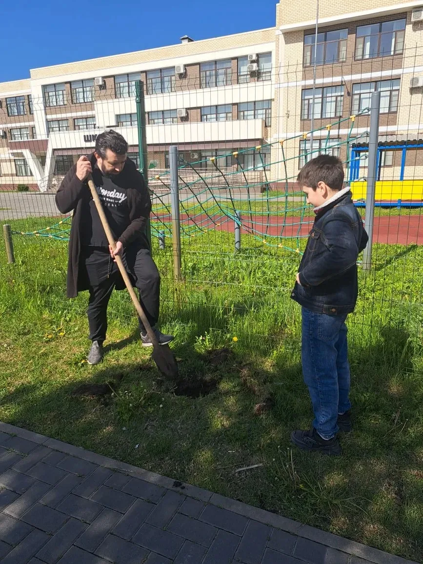 ✨✨В нашей школе  есть замечательная традиция: каждую весну ученики  вместе со своими классными руков
