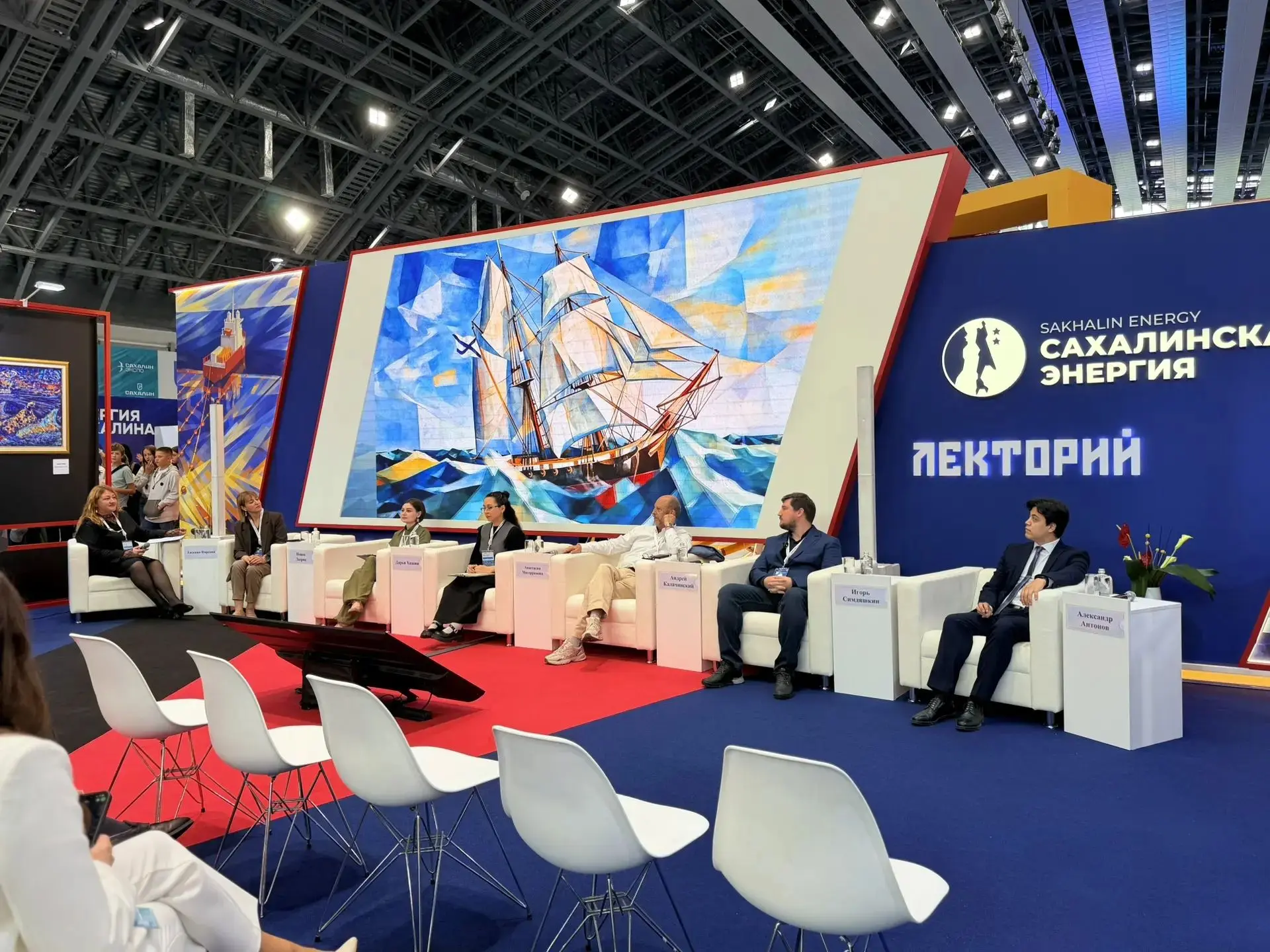 Дирижер Южно-Сахалинского симфонического оркестра Александр Антонов принял участие в работе 30-го Ме