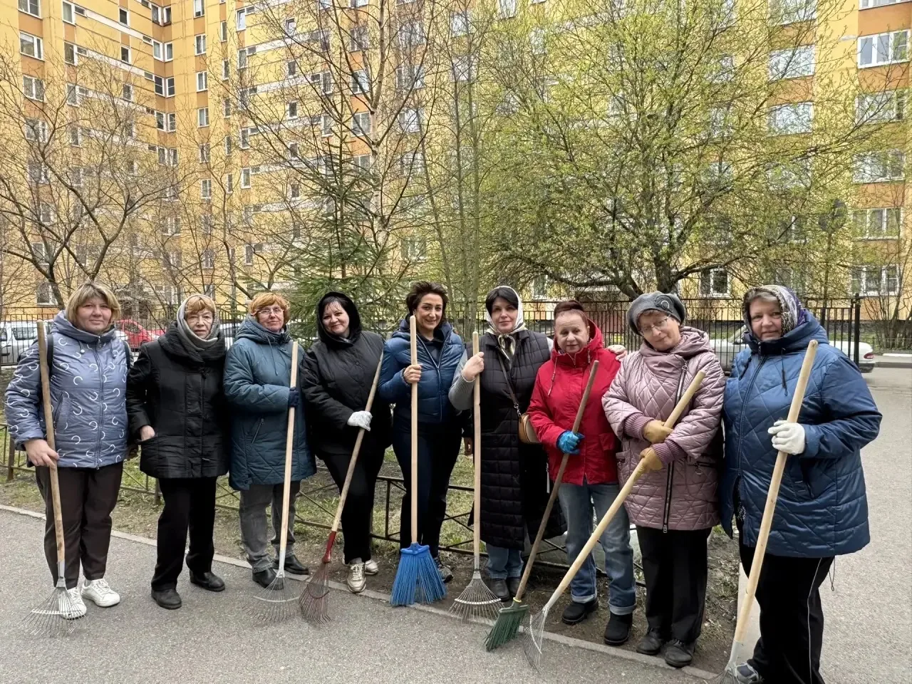 🧹Всероссийский субботник в школе  🧹Субботник – это добрая традиция, объединяющая коллектив, а апрель