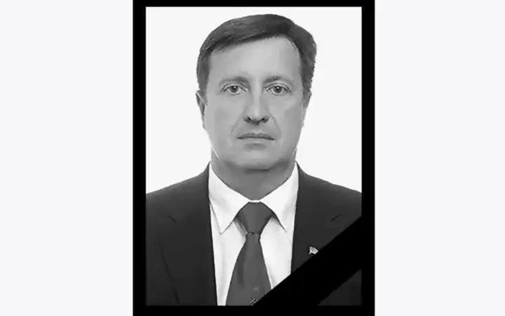 При атаке беспилотника в Белгороде погиб секретарь горкома КПРФ Александр Логвинов. Он ...