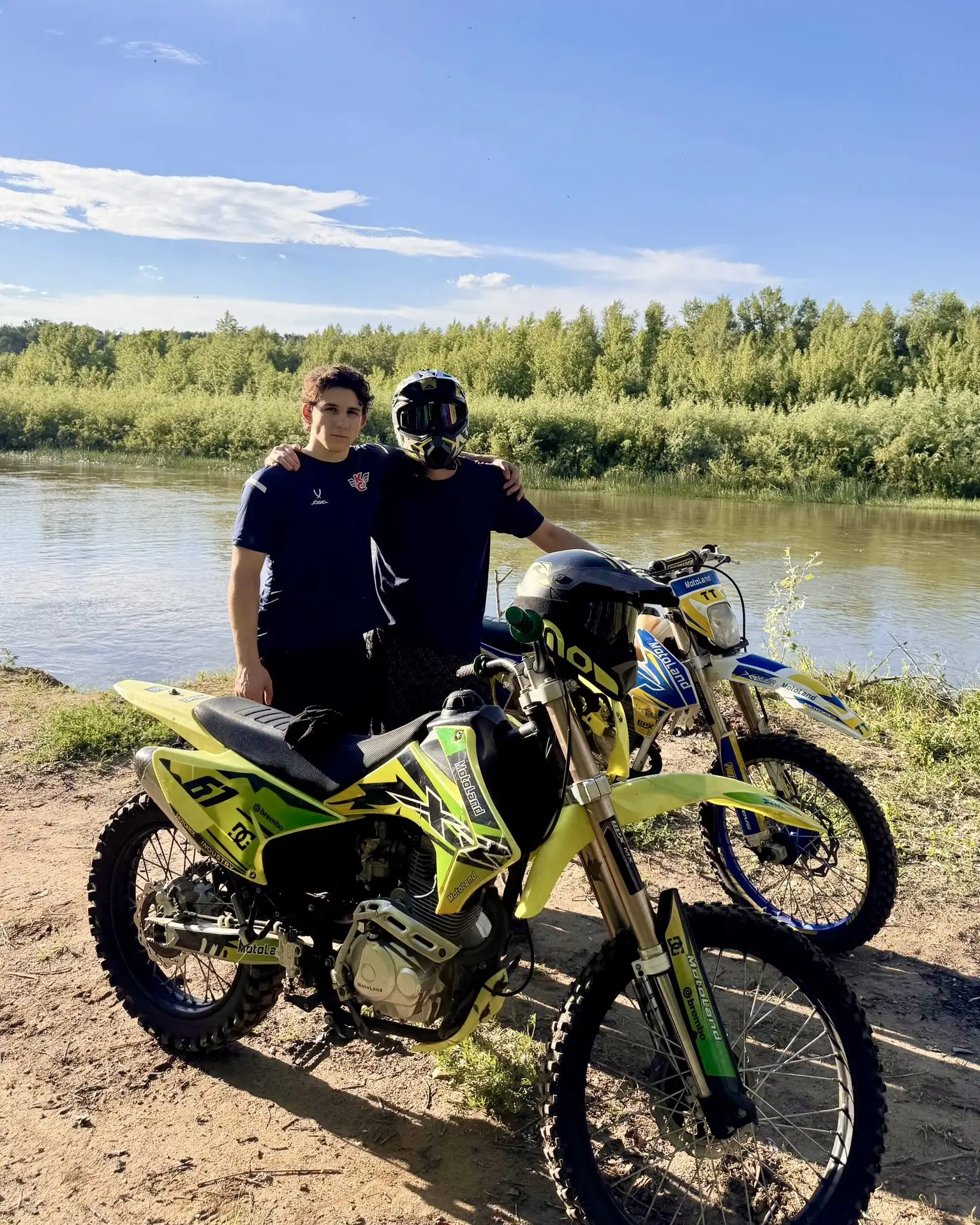 🏍️ Тем временем, наша 10-ка покоряет бездорожье Оренбурга.

Скорость, драйв, абсолютная уверенность
