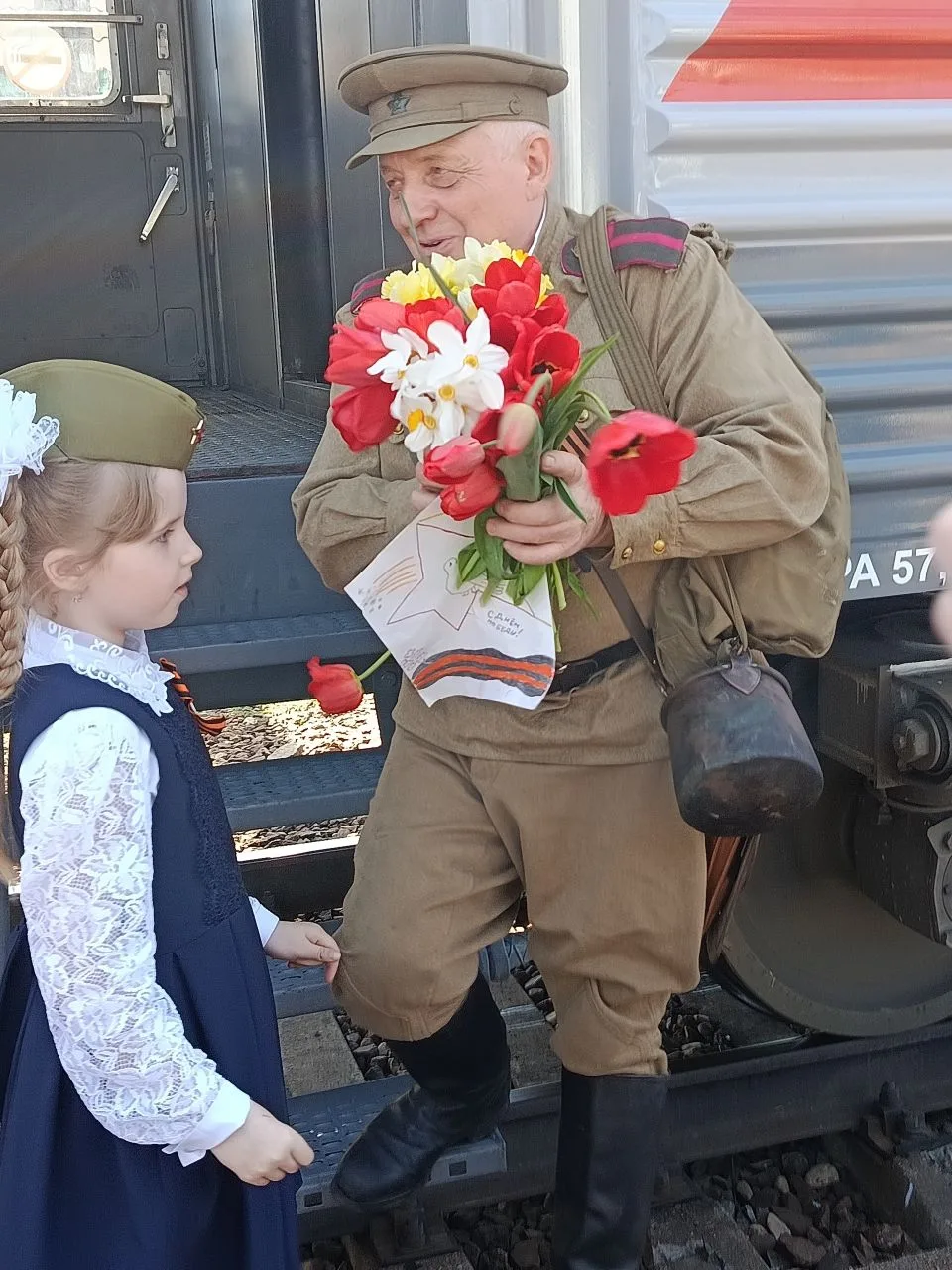 ✨Поезд Победы — Дорога Памяти  🚂🎉6 мая Ярцево стало частью масштабной патриотической акции, посвящен