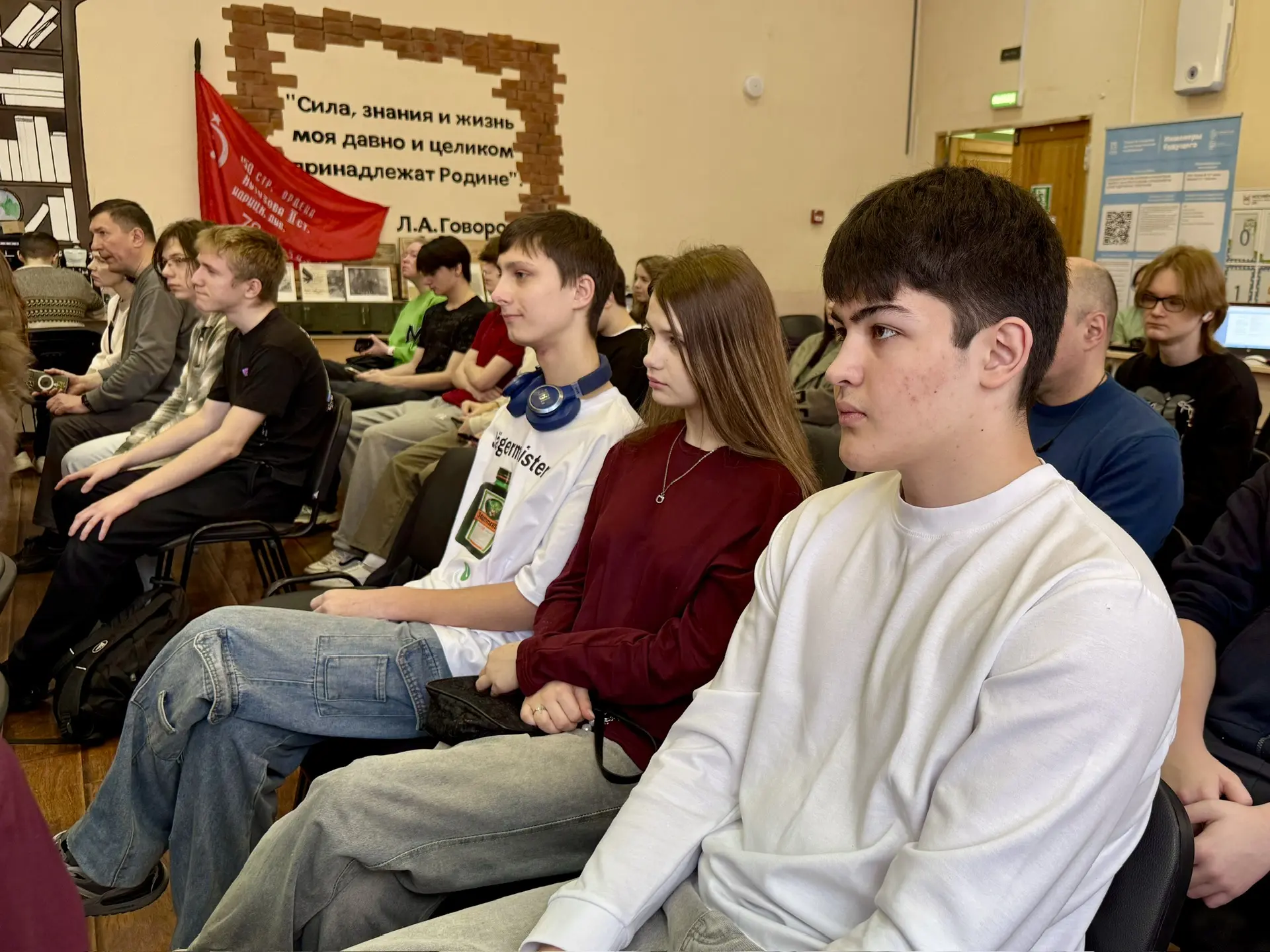 🎓 «Поступай в предпроф»: день открытых дверей в нашей школе.  18 апреля мы с радостью распахнули две
