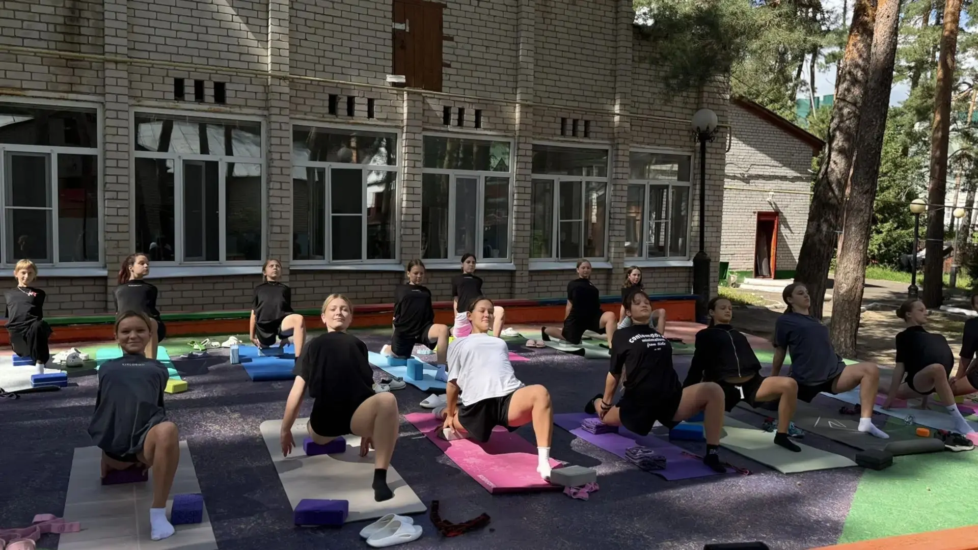 Учебно-тренировочные сборы по фитнес-аэробике: фундамент будущих побед! 🏆