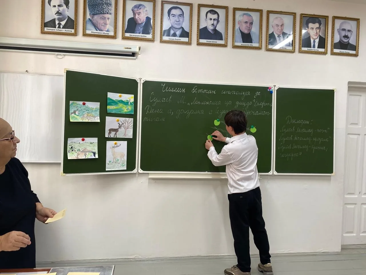 10 февраля прошёл открытый урок по чеченской литературе на тему: Сулаев М. «Лаьмнаша ца дицдо». Дена
