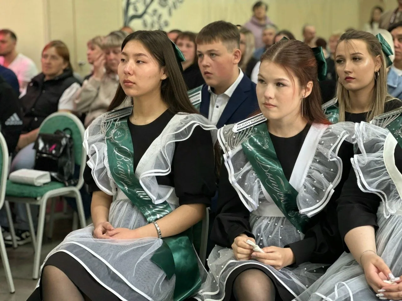 26 мая для наших дорогих одиннадцатиклассников прозвучал особенный, пронзительный После...