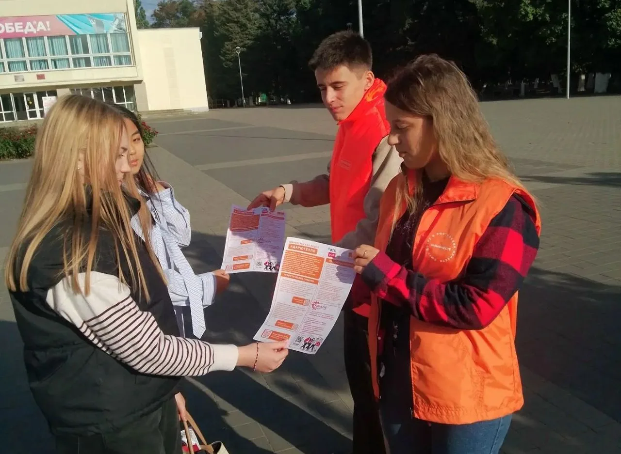 28 и 29 сентября в Матвеевом Кургане прошла уличная акция #ДарюТепло, организованная во...