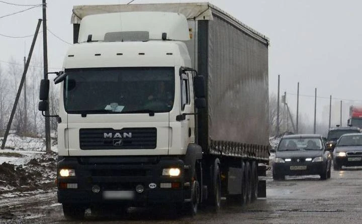 Определены сроки весеннего ограничения движения большегрузов по региональным дорогам