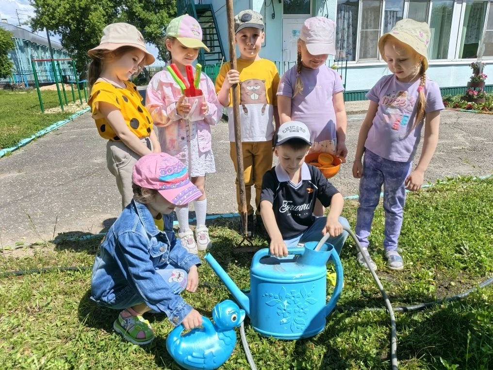 Огород наш маленький,