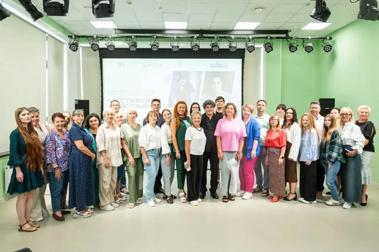 🎭 Творчество в действии: культорганизатор нашего учреждения на мастер-классе от заслуж...