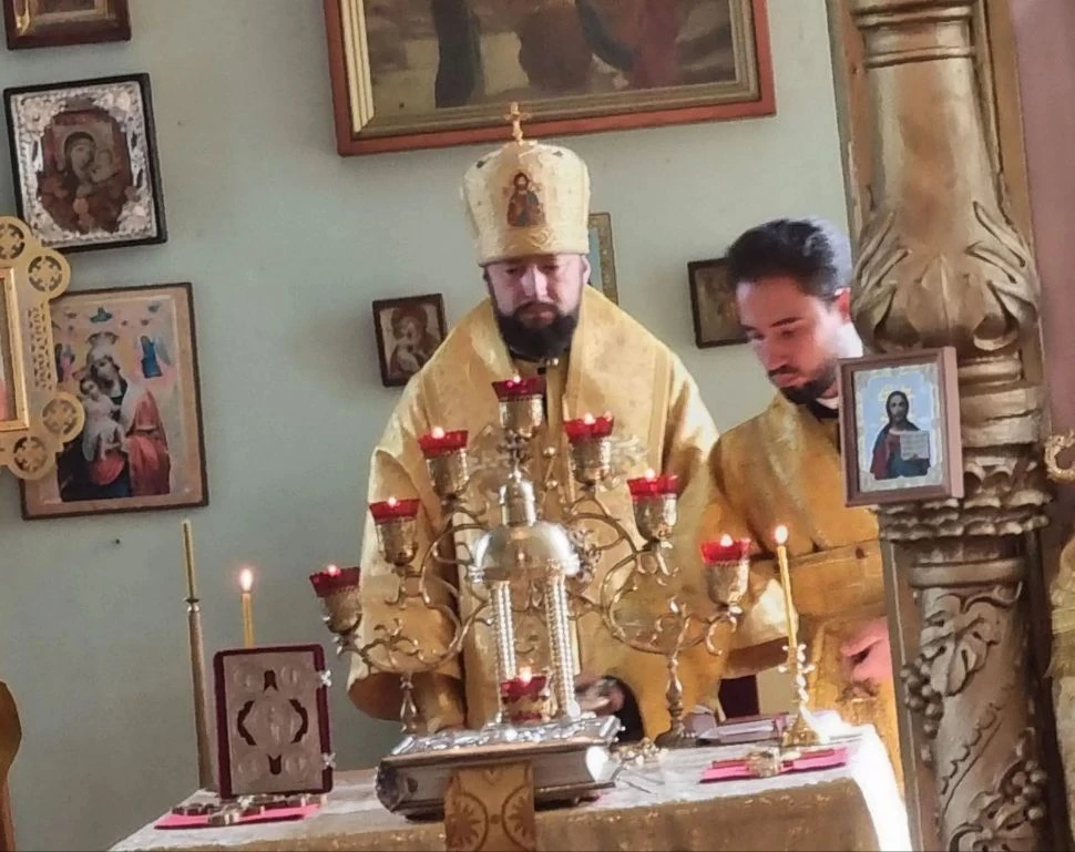 Епископ в ярульском храме

В День Ильи праздничную службу в храме Пророка Илии в Усть-Яруле провел е