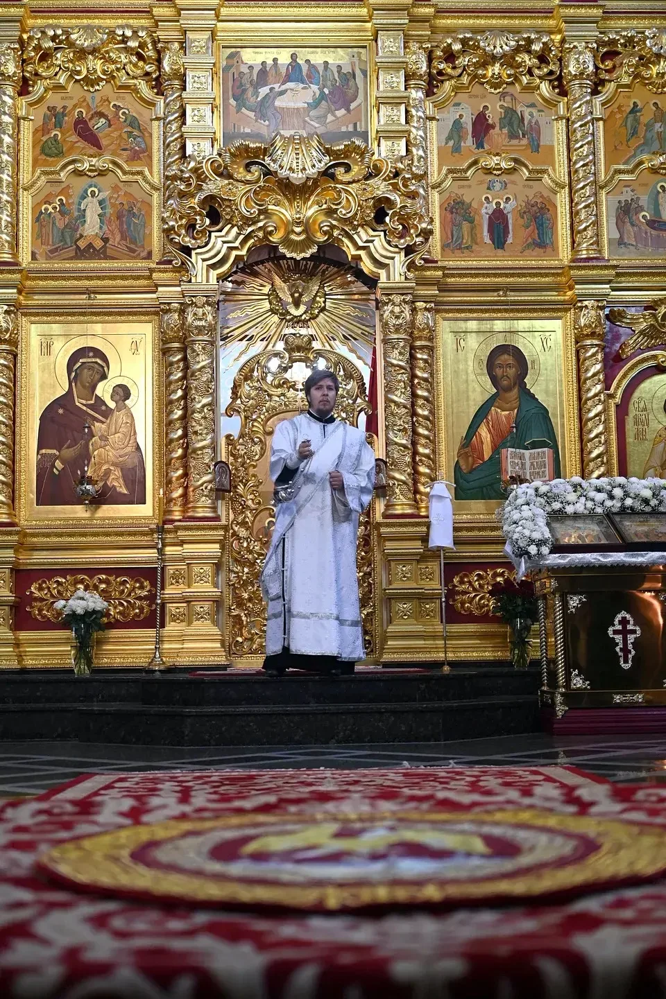 Служение Божественной литургии в Неделю 7-ю по Пасхе, святых отцов I Вселенского собора и день памят