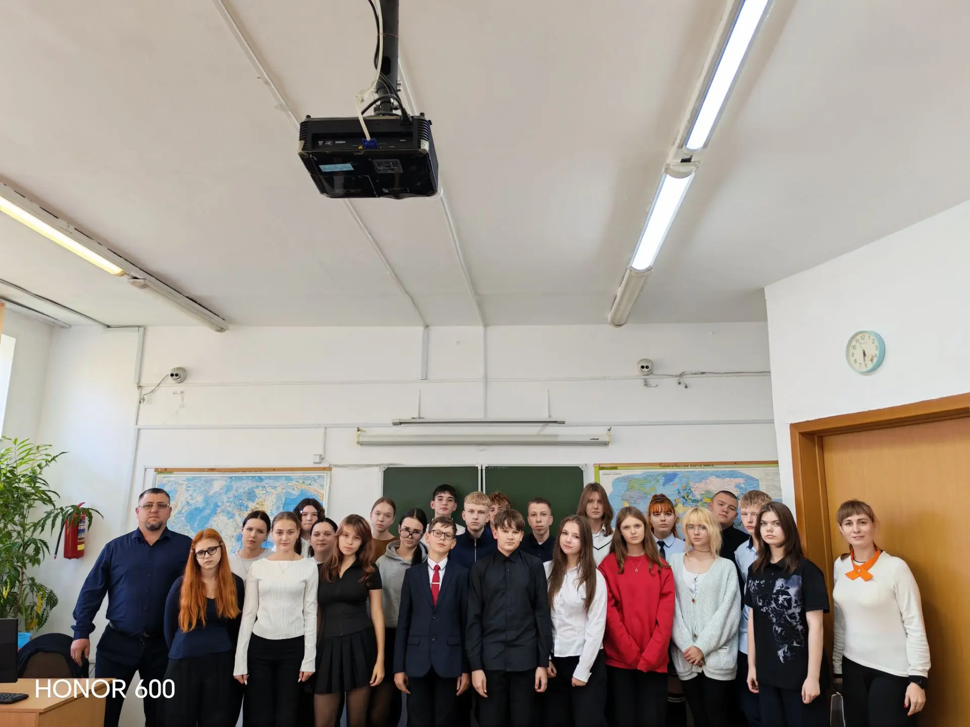 📝 В рамках патриотического воспитания в МБОУ СОШ №5 состоялась особенная встреча. На У...