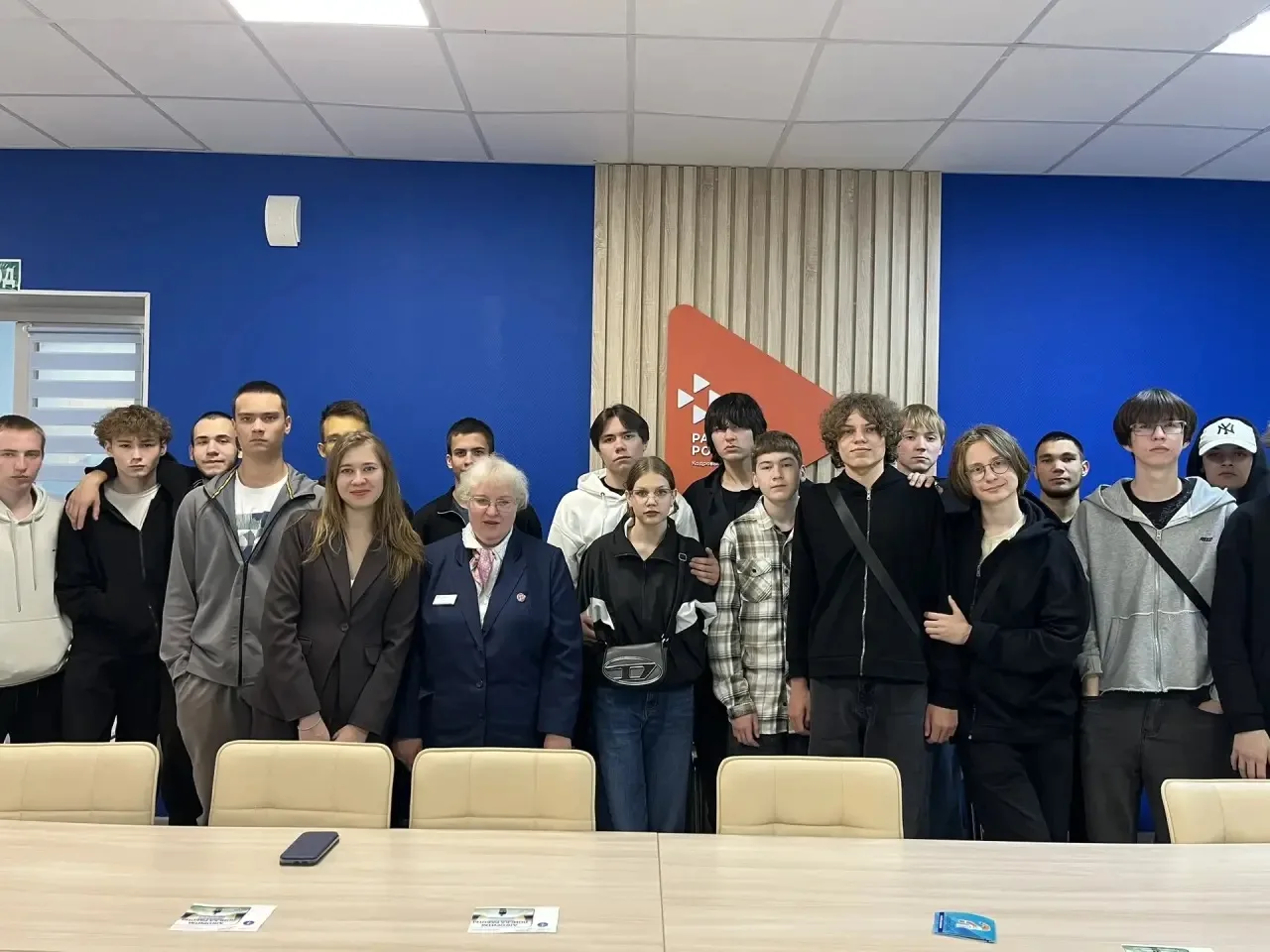 Сегодня ребята из ОПН-425 вместе с классным руководителем Алсу Ишмакаевой посетили Кадр...