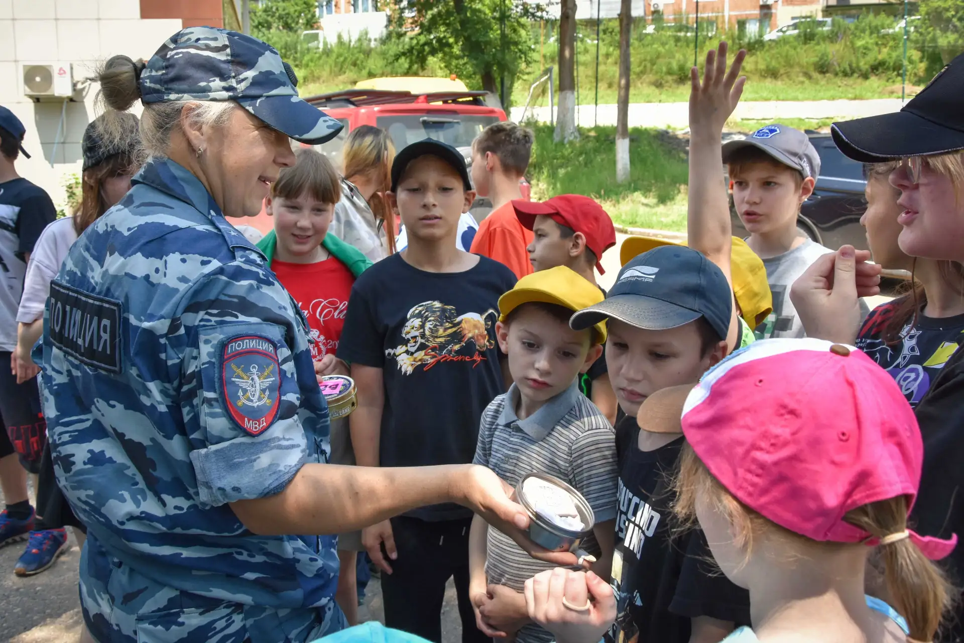 Сотрудники транспортной полиции совместно с членом Общественного совета провели познава...