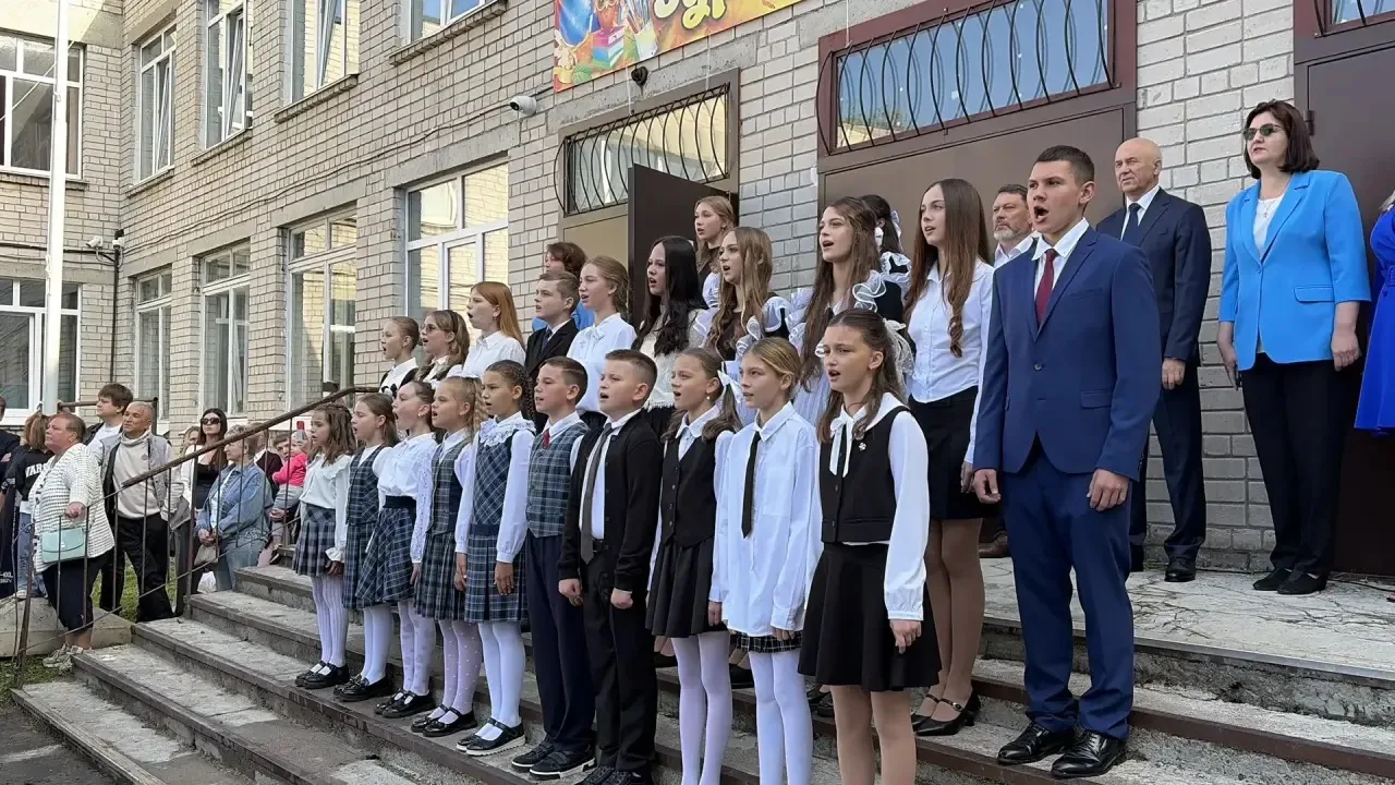 Сегодня, 1 сентября, состоялись торжественные линейки, посвящённые Дню знаний! 🔔💐