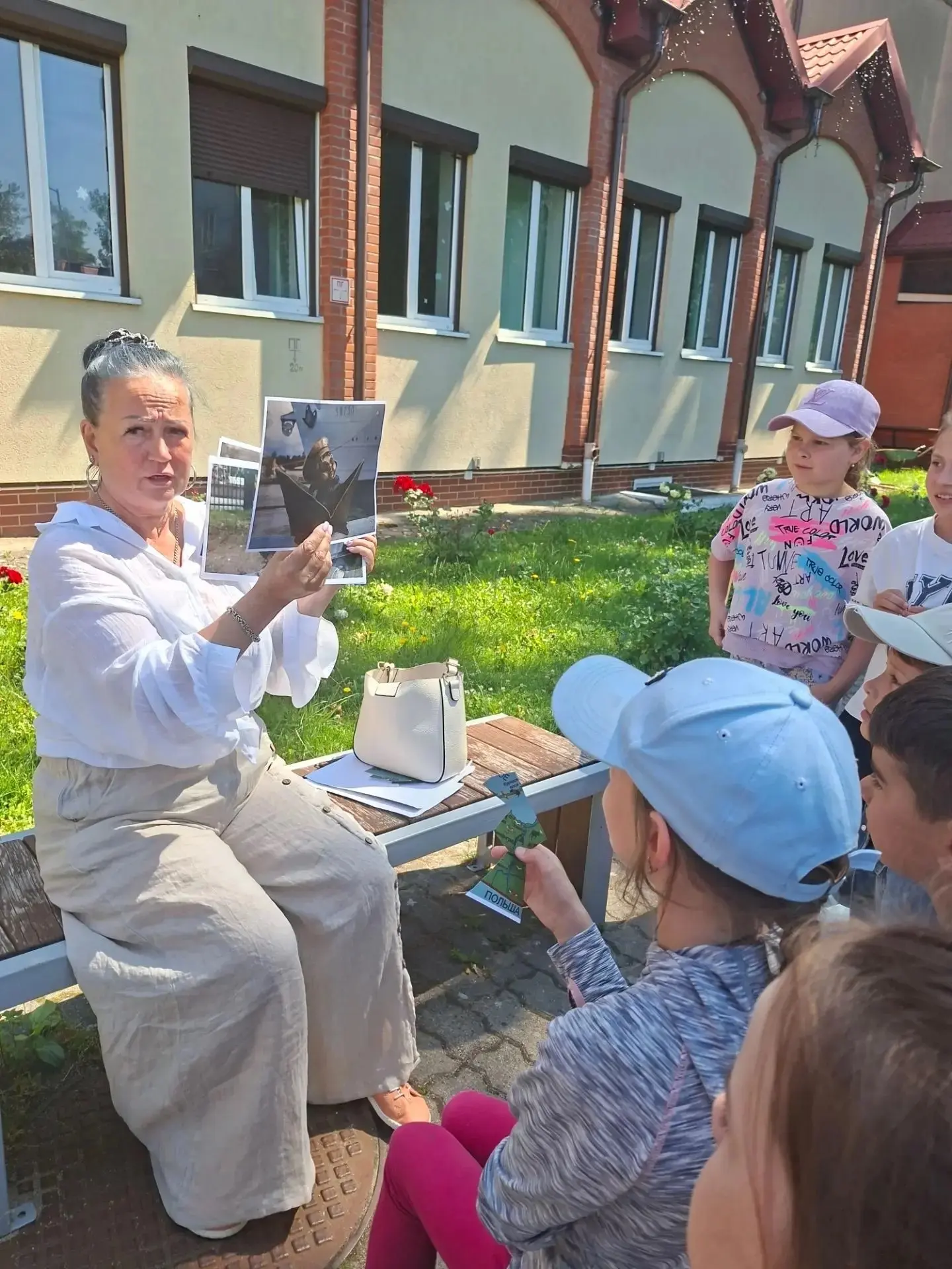🎉 Квест «Знатоки родного края»: путешествие по страницам истории Калининградской области! 🎉 
 
В ч