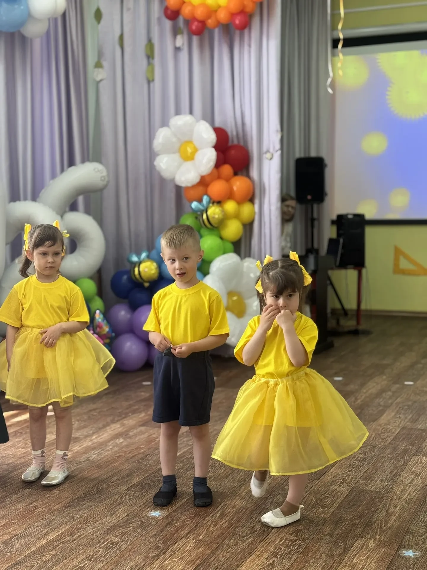 Прощание с детским садом: праздник, полный улыбок и теплых воспоминаний
