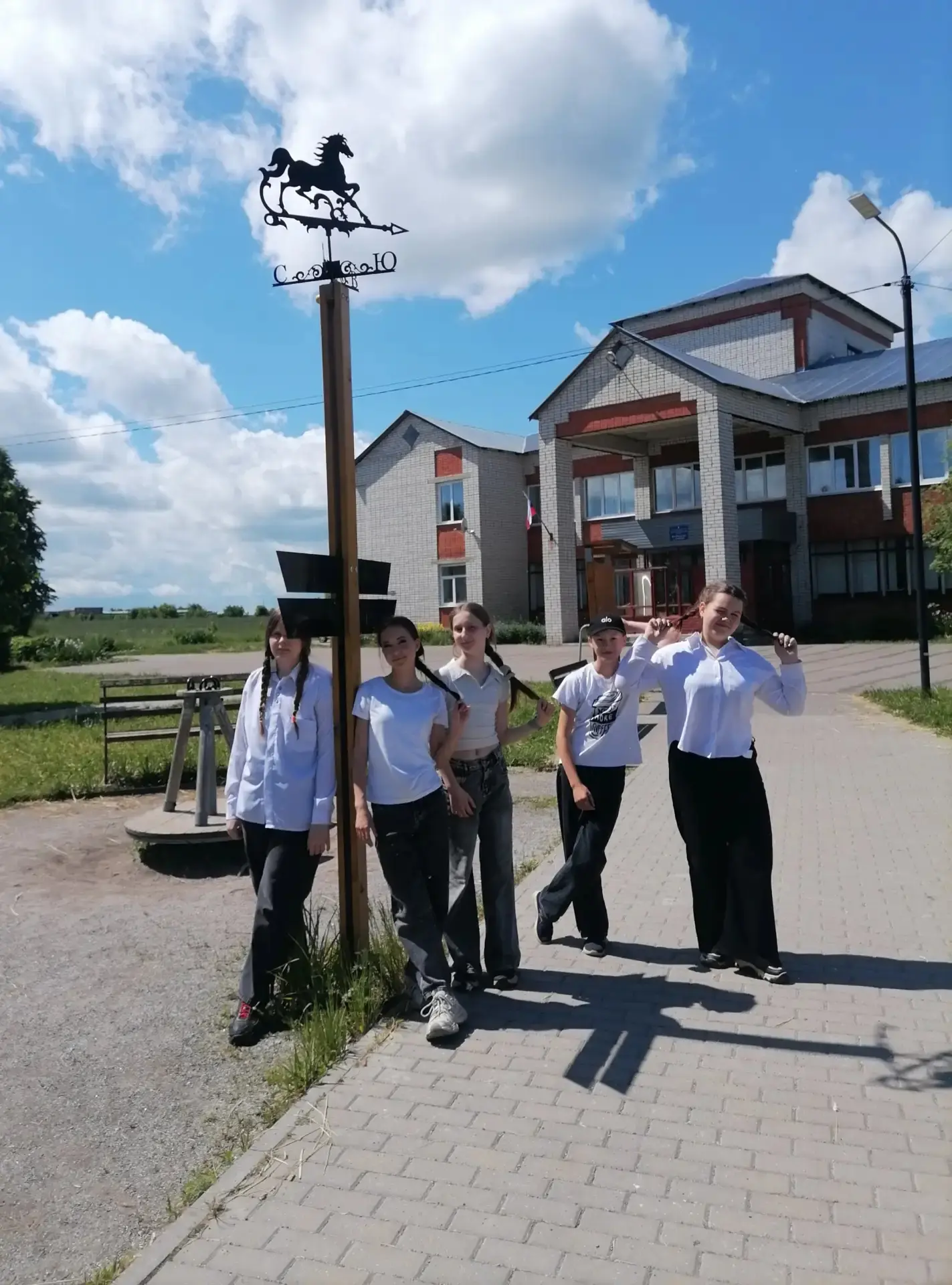 🏆 3 место в муниципальном фотокроссе "Открой Россию в своём городе"

💥 ПОЗДРАВЛЯЕМ команду нашей ш