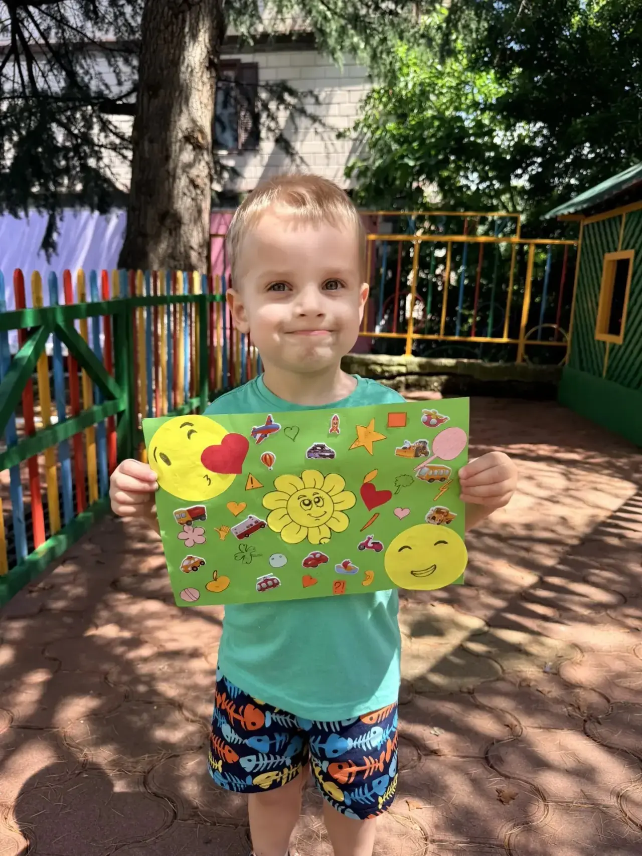 А ещё! Сегодня всемирный день эмодзи! 😃
Ох, как мы любим всякие смайлики! А ваш какой любимый?))) п