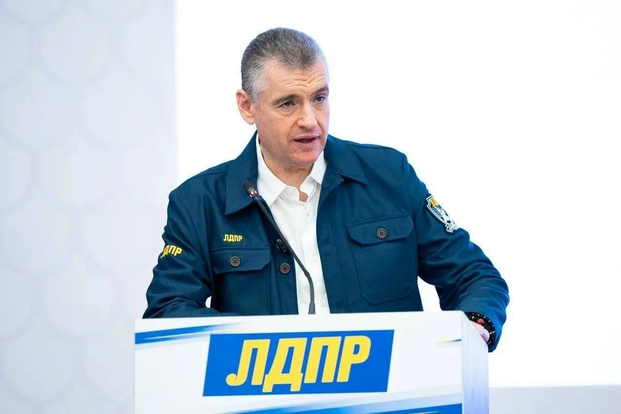 ЛДПР: «Свои прежде всего»