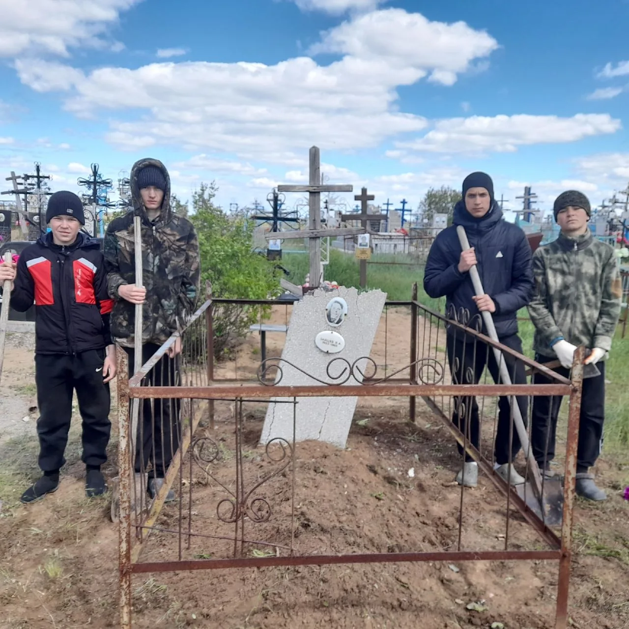 "Спешите делать добрые дела!», под таким девизом живут волонтеры нашей школы.