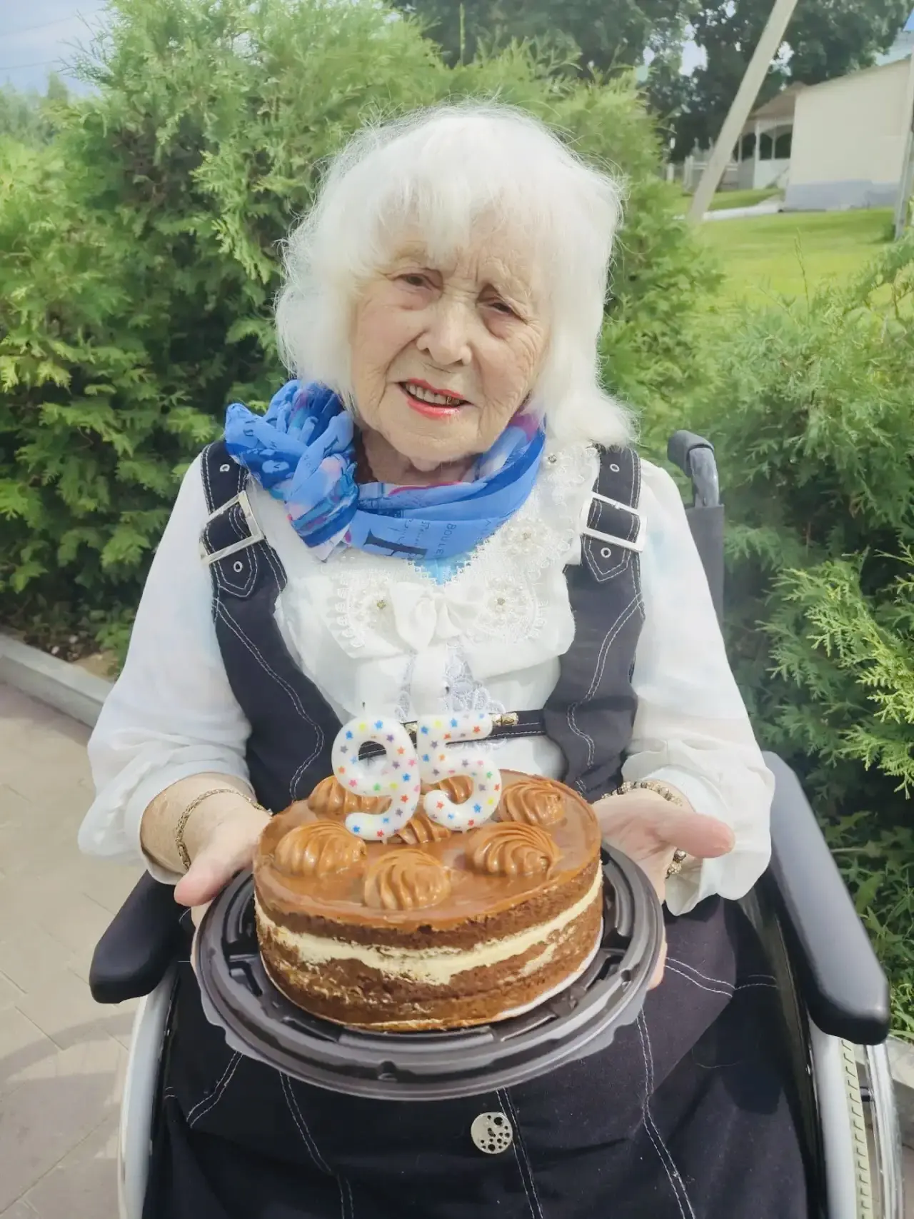 95 лет - дата, которая говорит сама за себя!💙

Свой прекрасный юбилей празднует проживающая Пополит