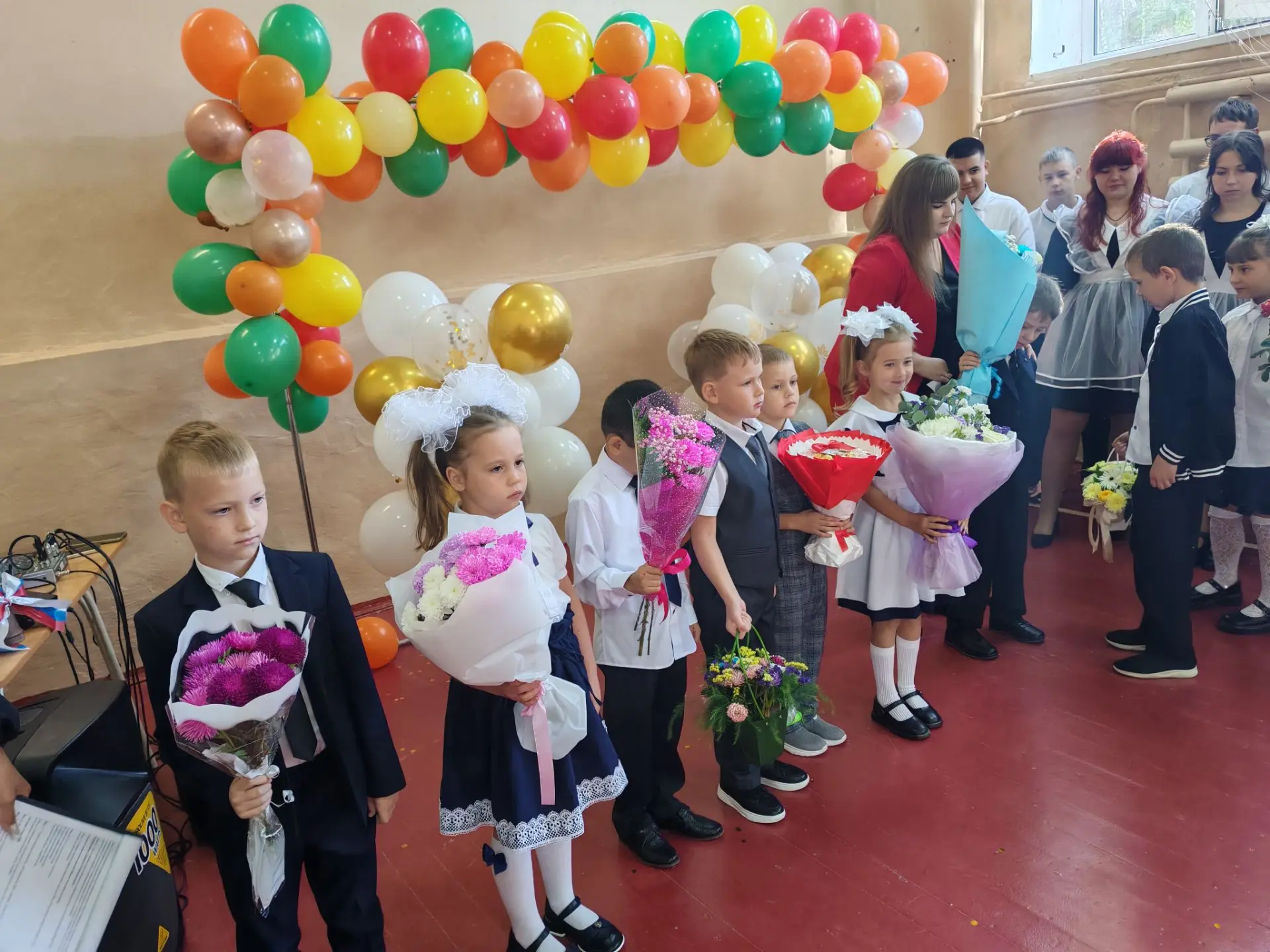 ✨Торжественная линейка, посвящённая Дню знаний, состоялась 1 сентября в МБОУ СОШ № 39 г...