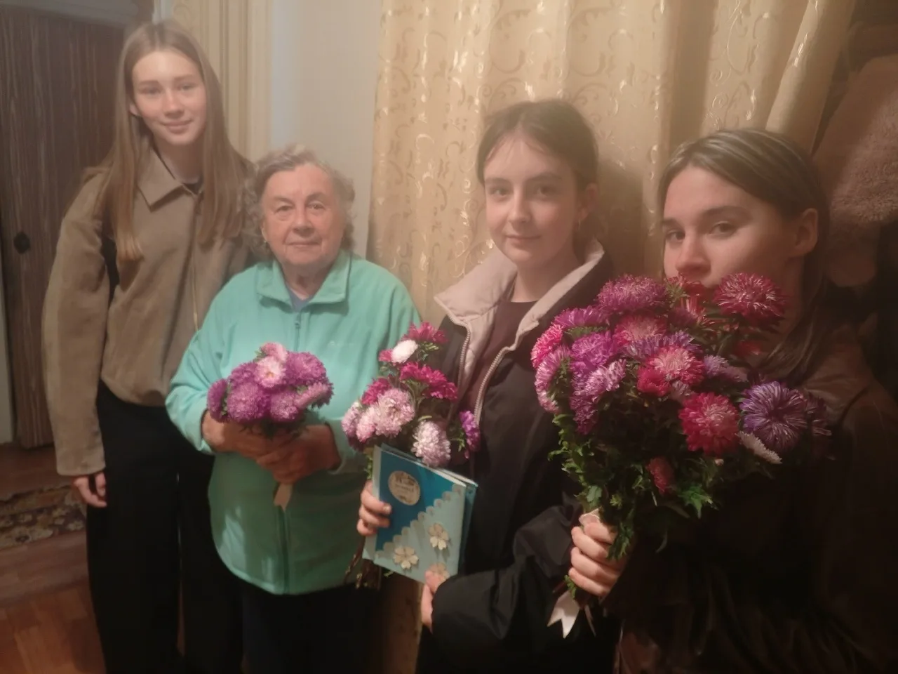 🎉 В преддверии Дня учителя мы с особой теплотой и благодарностью поздравили наших доро...