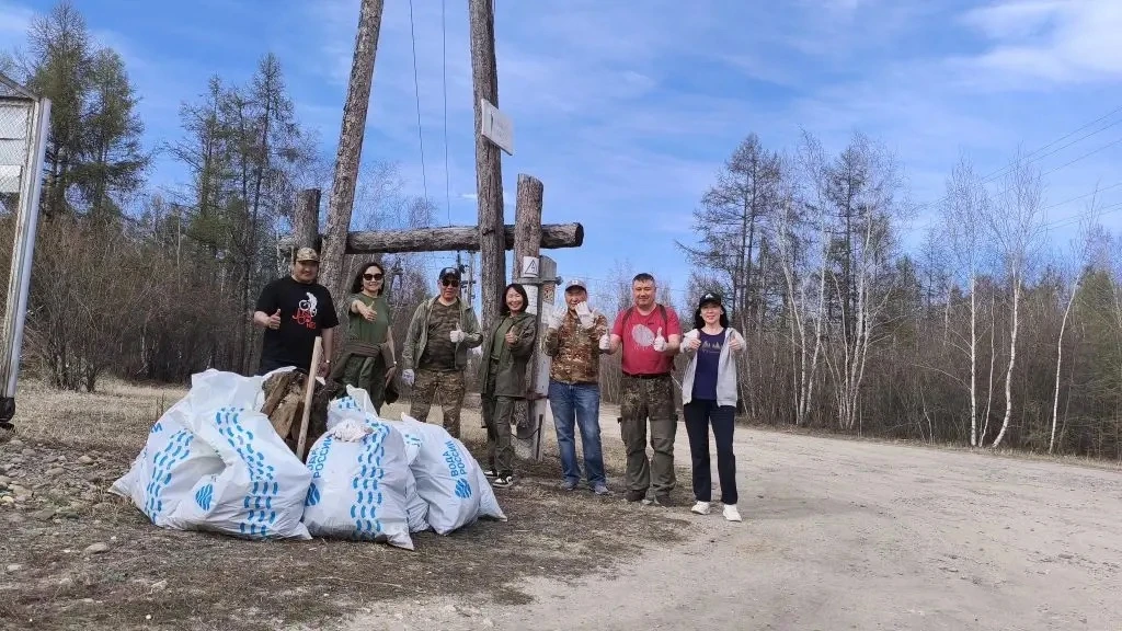 Сотрудники Якутского комитета ГЭН навели порядок на Вилюйском тракте  🌿 В рамках акции #Зеленыйчетве