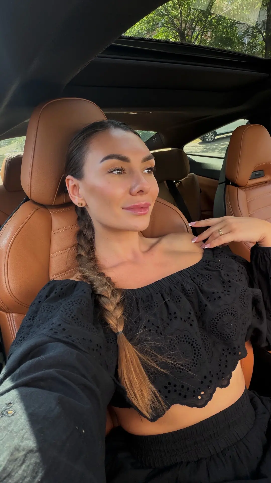 Самые красивые губки делает моя https://www.instagram.com/dr.melikova1?igsh=ZnlpYXNhN2F...