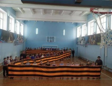 Призрачный патриотизм в российских детях будут воспитывать за почти 75 миллиардов рублей.