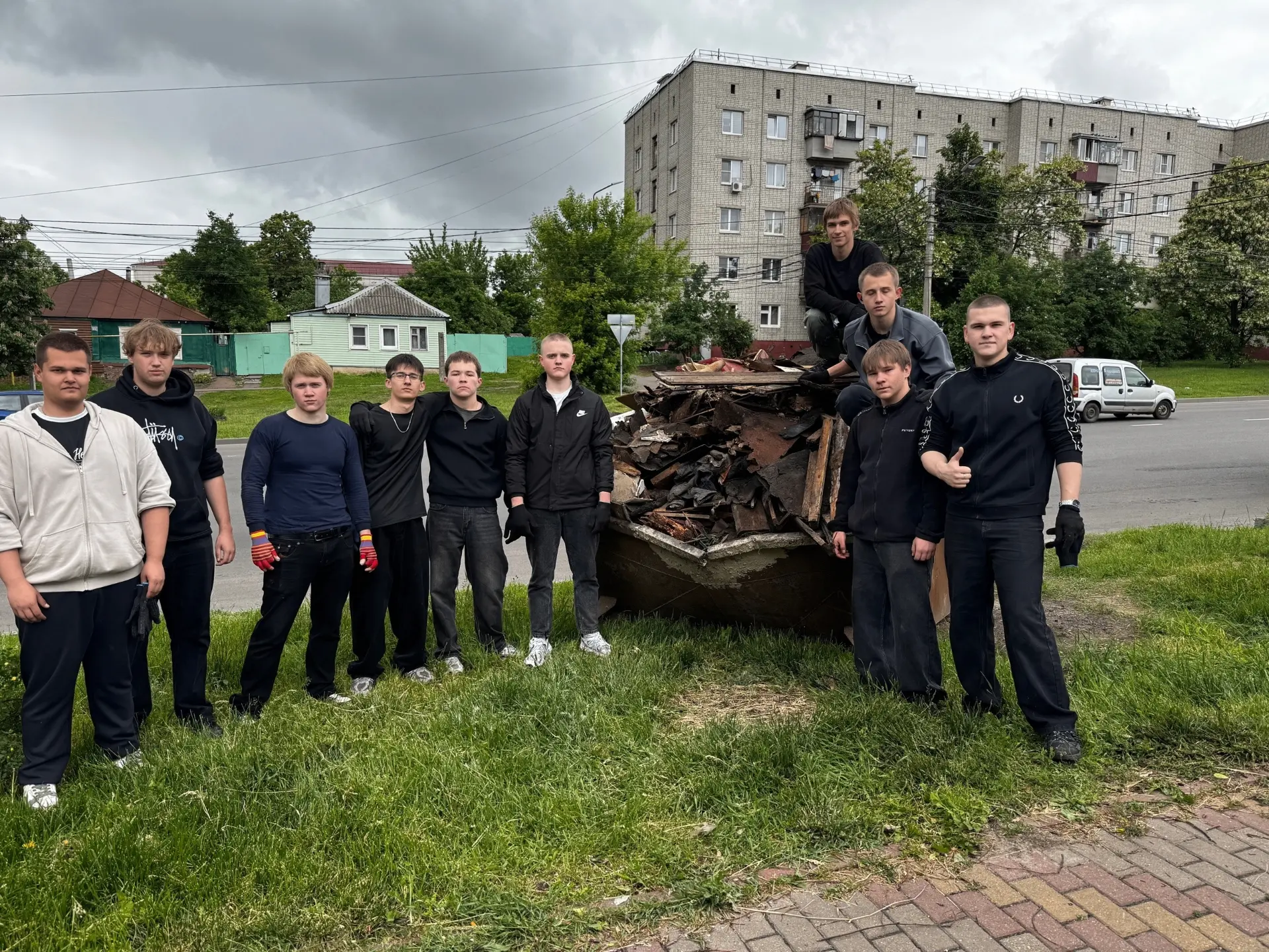 Благодаря помощи волонтеров жизнь одиноких пожилых людей становится проще и радостнее. ...