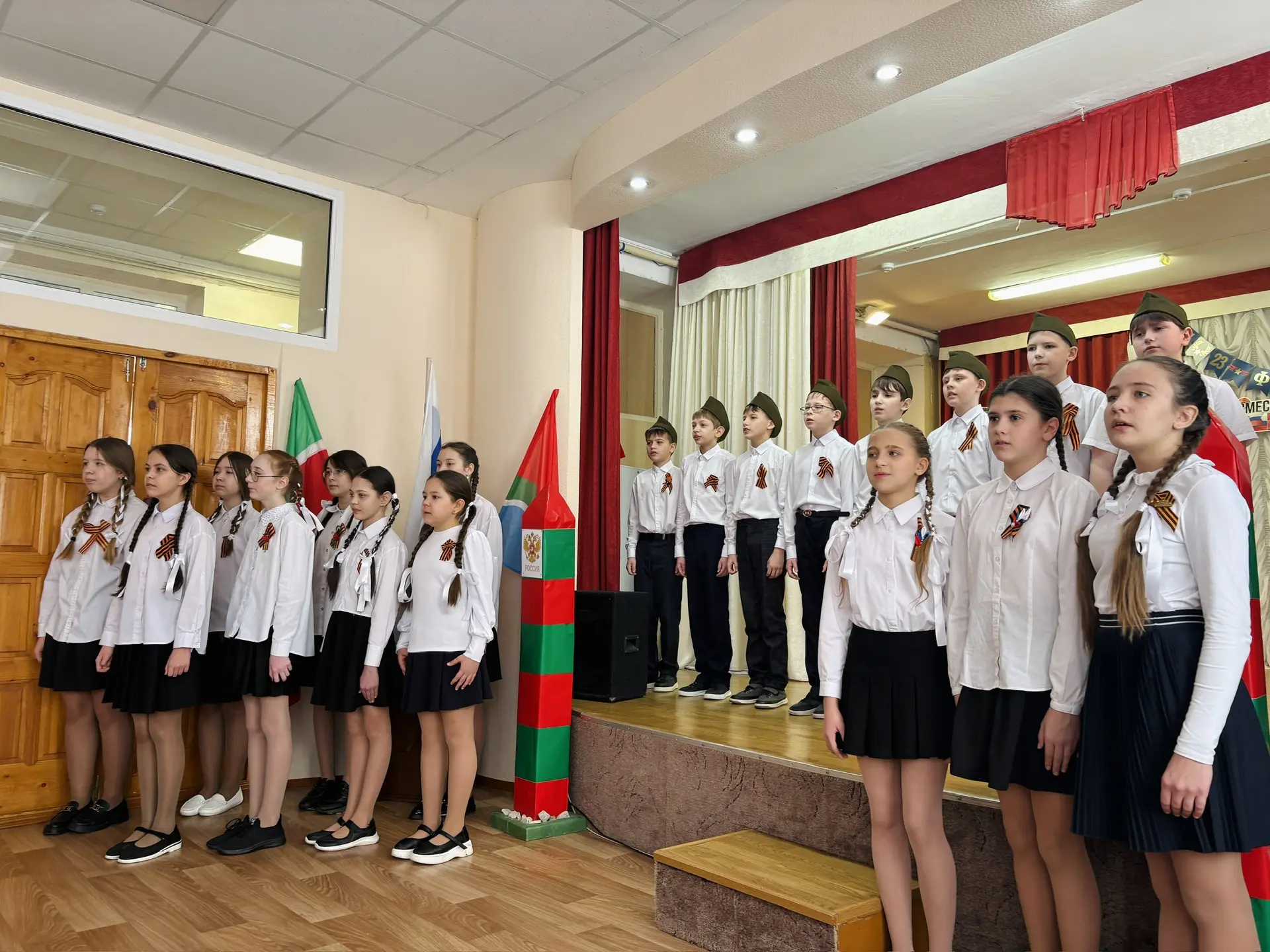 🔥 В рамках Дня родного языка и Дня защитника Отечества в лицее состоялись два значимых мероприятия: 