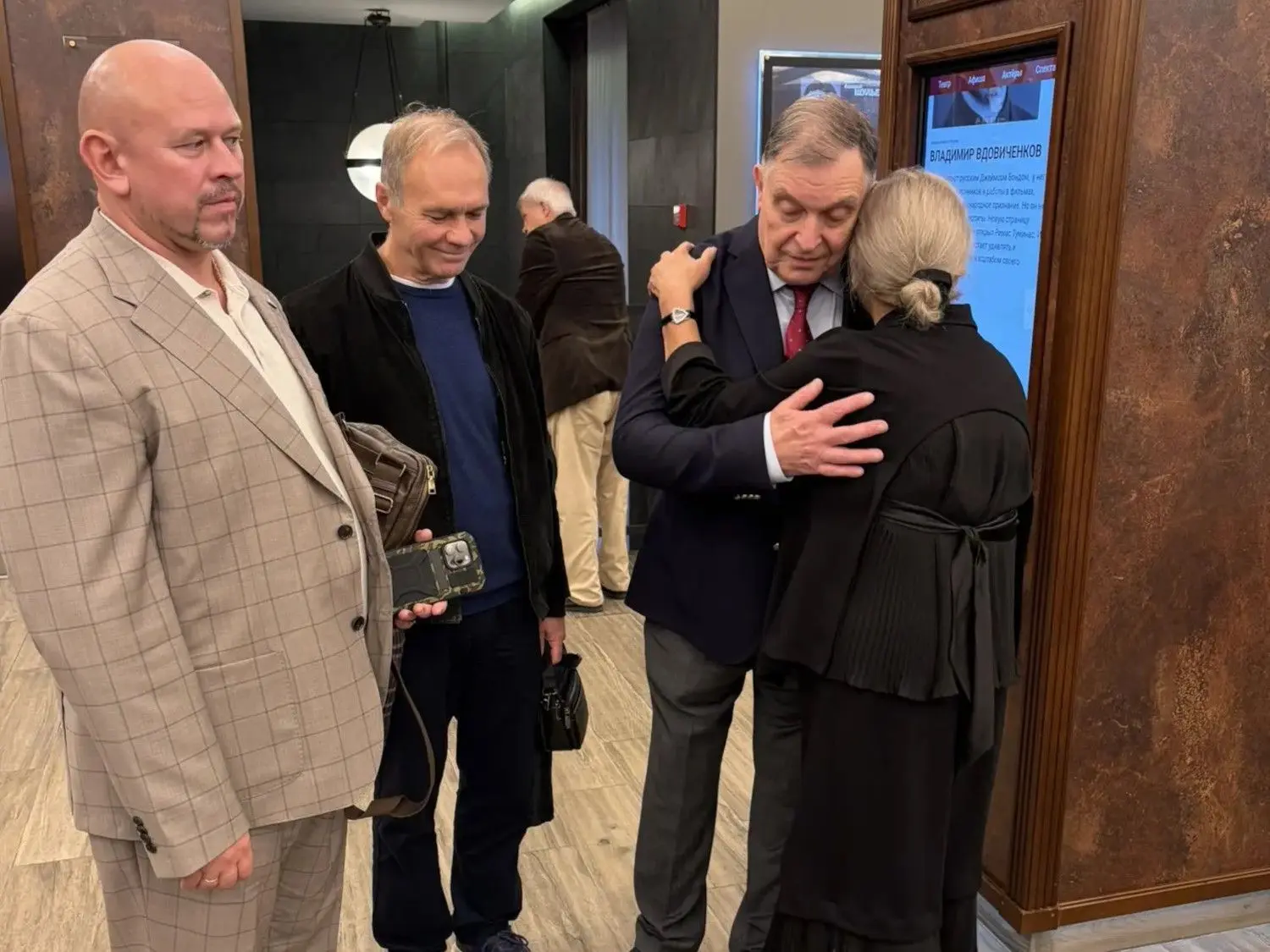 Врачи НМИЦ Приорова посетили спектакль-реквием в театре Вахтангова, посвященный 22 годо...