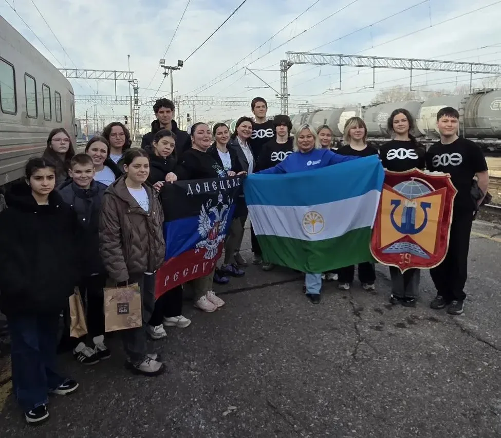 30 марта ранним утром дети-актеры школьного профориентационного театра  ТеатрПРОFF «39 параллель» сп