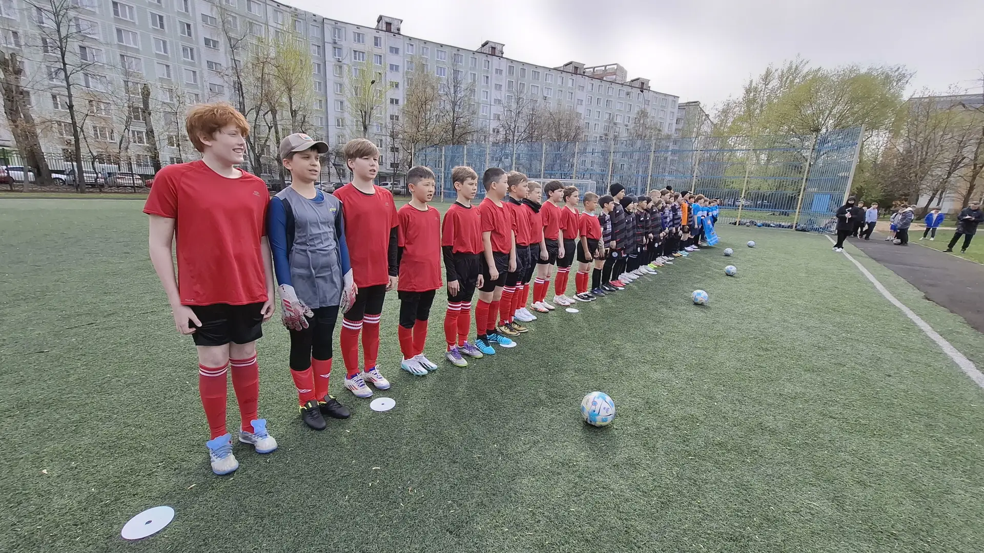 Настоящая команда ⚽  Наша школьная команда приняла участие в соревнованиях по мини-футболу в рамках 