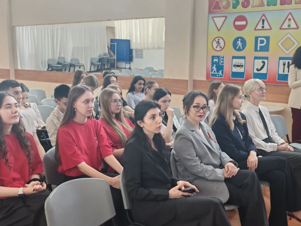 Итоги года «Движения Первых»: награждены лучшие наставники и активисты!  В торжественной обстановке 
