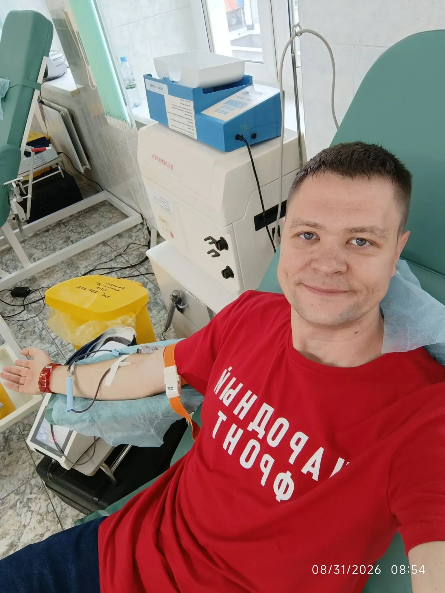 Сегодня снова сдаю цельную кровь.