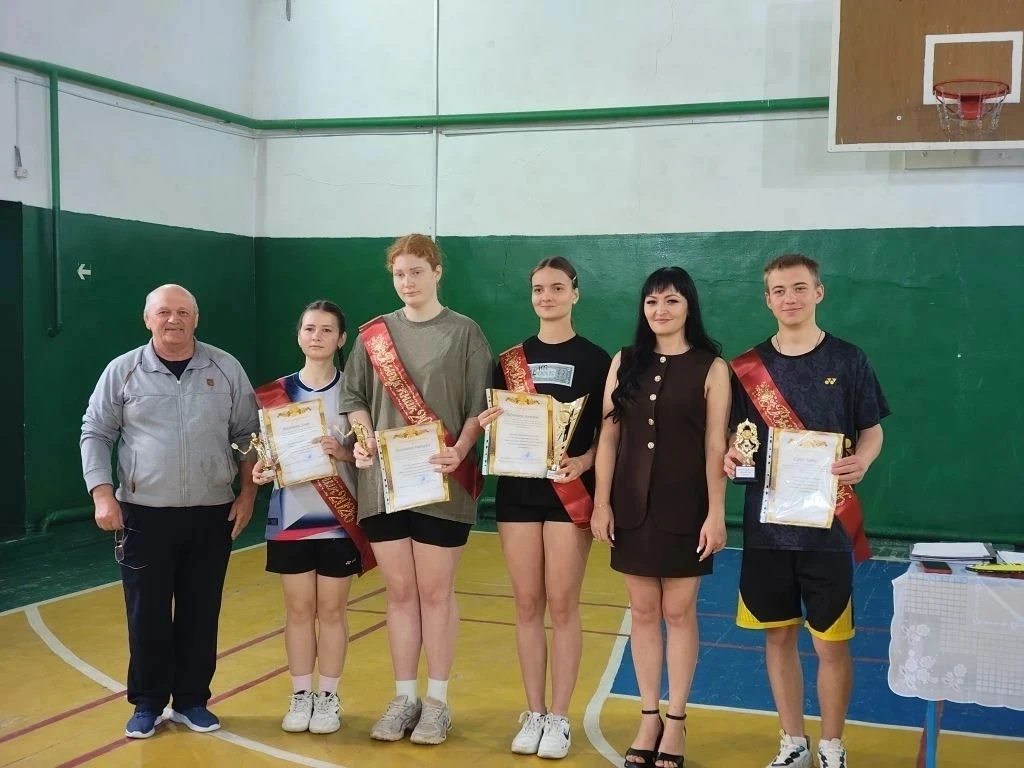 🏸 Юные бадминтонисты СШ «Олимп» получили разряды и судейские категории  ✅ 16 мая в спортивной школе 