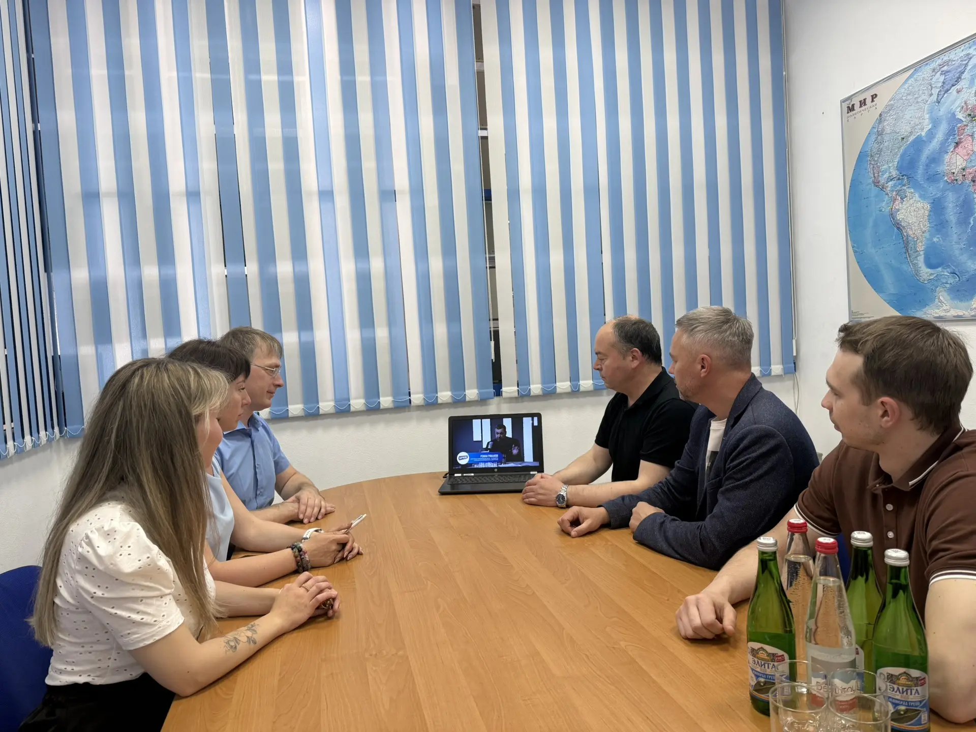 Смотрим и обсуждаем программу «Партком» вместе!
Разбираться в сложных вопросах современной повестки 