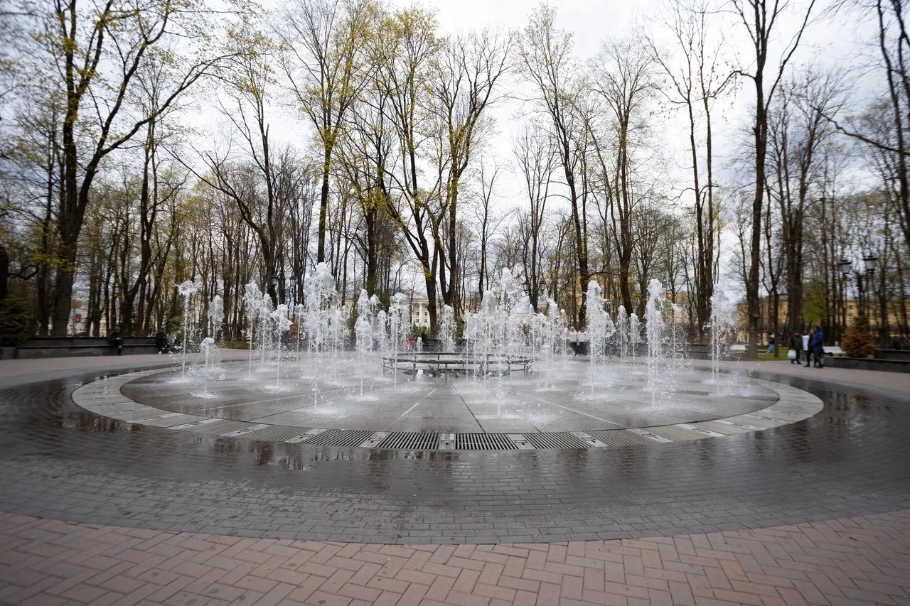 ⛲️Вчера, 1 мая, в Смоленске запустили все городские фонтаны. К этому дню готовились заранее: специал