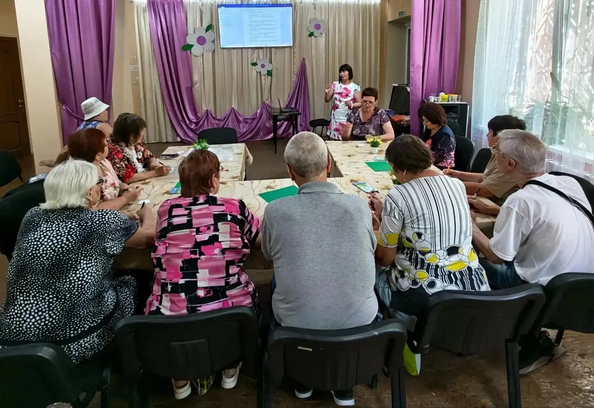 В Центре социального обслуживания Кировского внутригородского района города Макеевки прошло занятие,